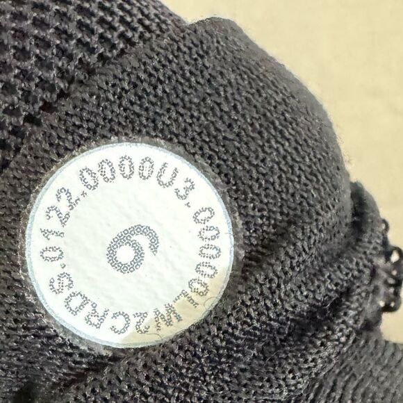 Lululemon Flow Y Adjustable Bra *Light Support Black Size 6 - Picture 4 of 5